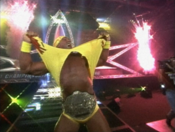 Hulk Hogan returns to the red and yellow - Road Wild 1999